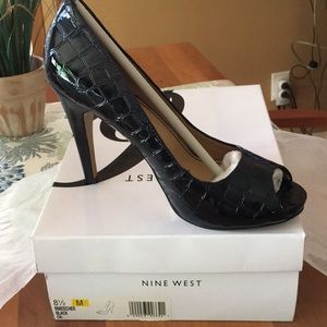 Nine West Escher black croc peep toe pumps - NIB